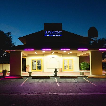 ホテル Baymont By Wyndham フォート・ストックトン エクステリア 写真